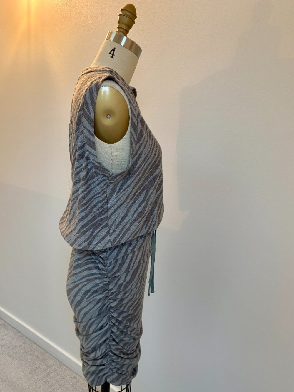 Rare Fate Drawstring Ruched Grey Zebra Print Dress w/ Cut-outs -  size M - Picture 4 of 9
